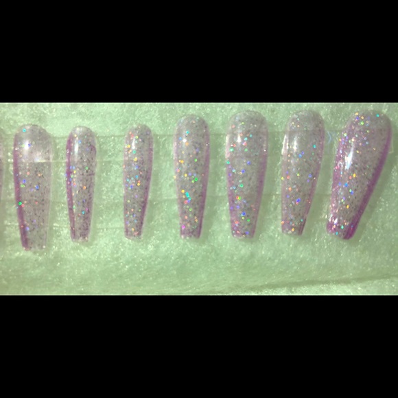 Purple glitter jelly nails - Picture 2 of 4